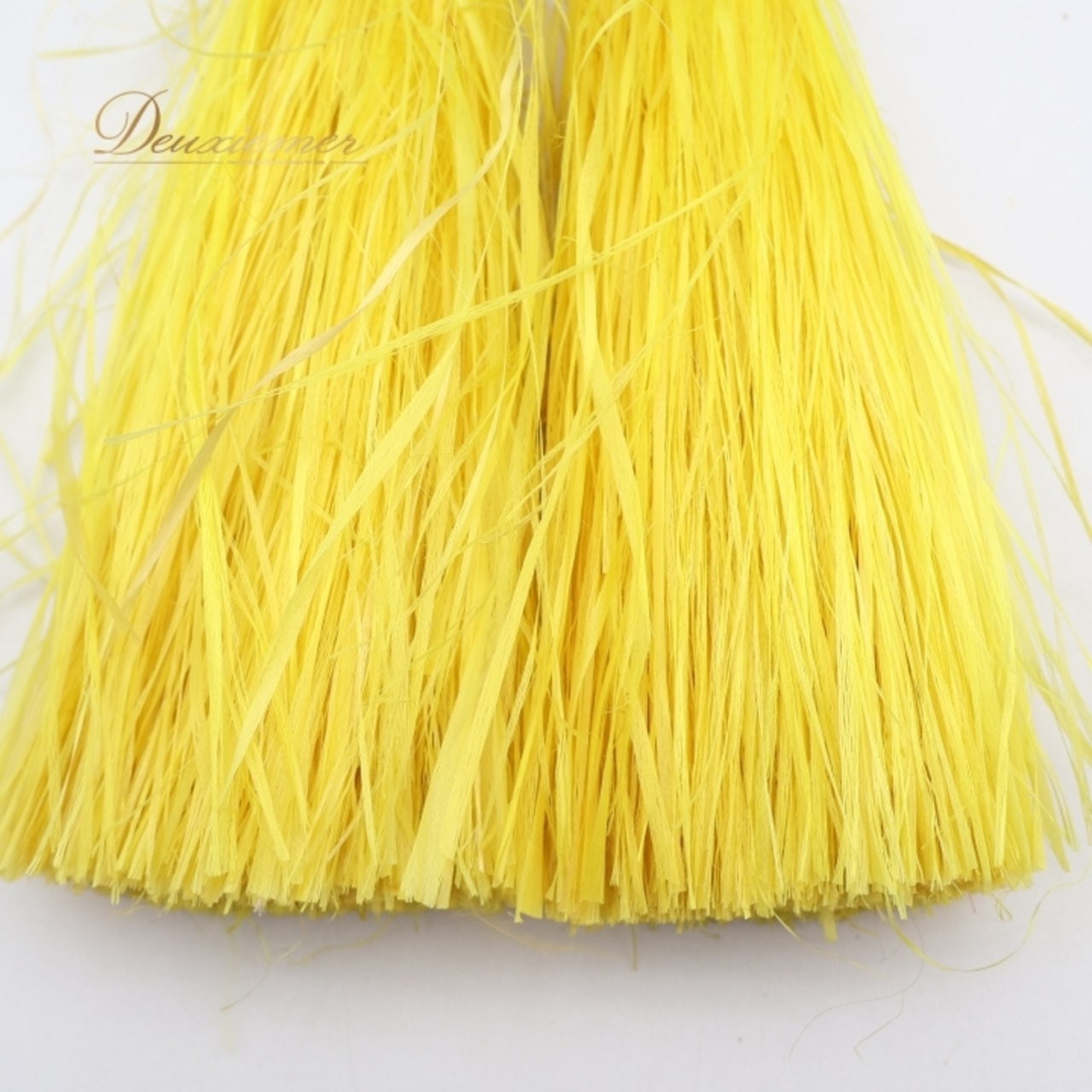 タヒチアンダンス イイ ハンドタッセル イエロー系 小物 小道具 ペア 両手 黄 紐 フラダンス 練習 レッスン イベント ステージ ポンポン 鮮やか 発表会 パフォーマンス