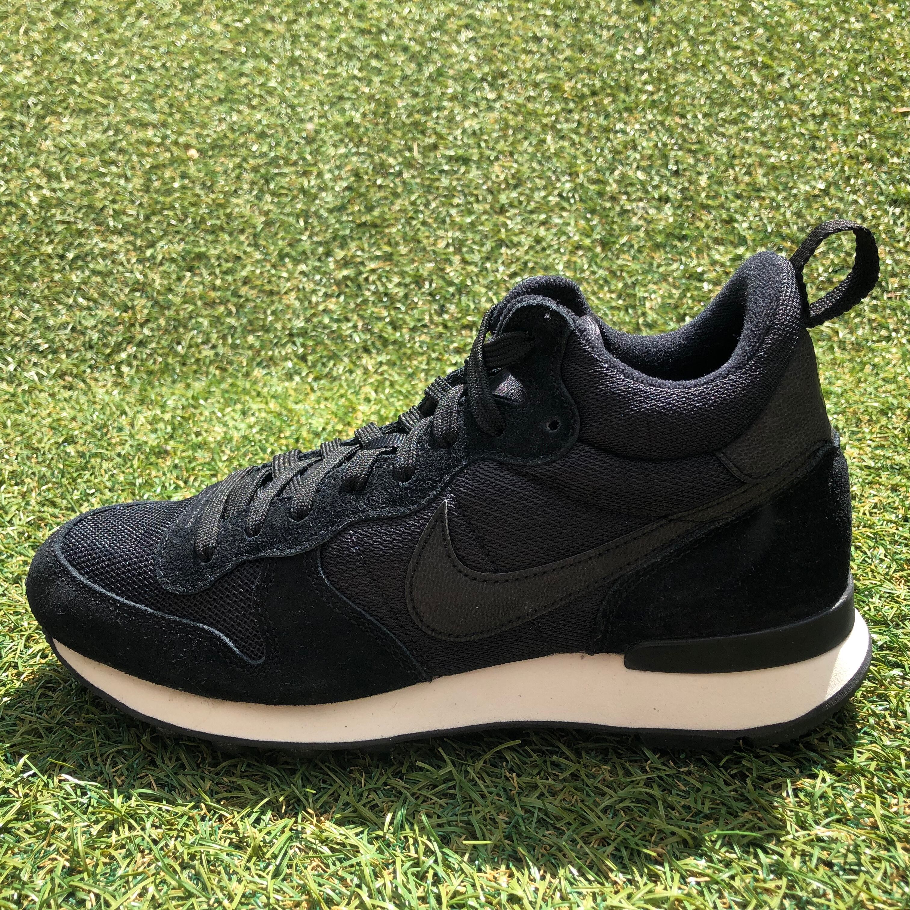 NIKE INTERNATIONALIST MID ナイキ インターナショナリストミッド HT716