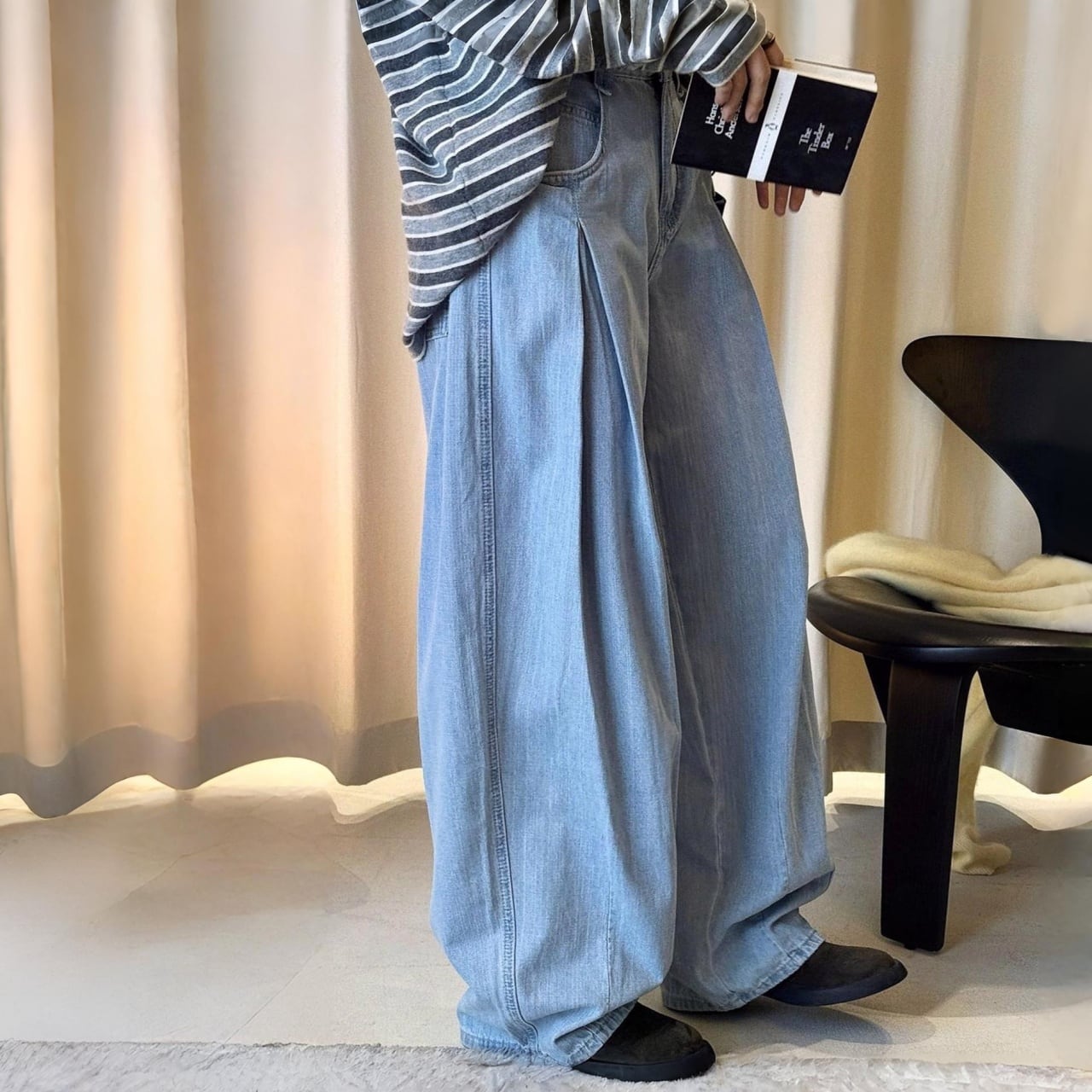 ディープタックワイドバギーデニムパンツ A02008