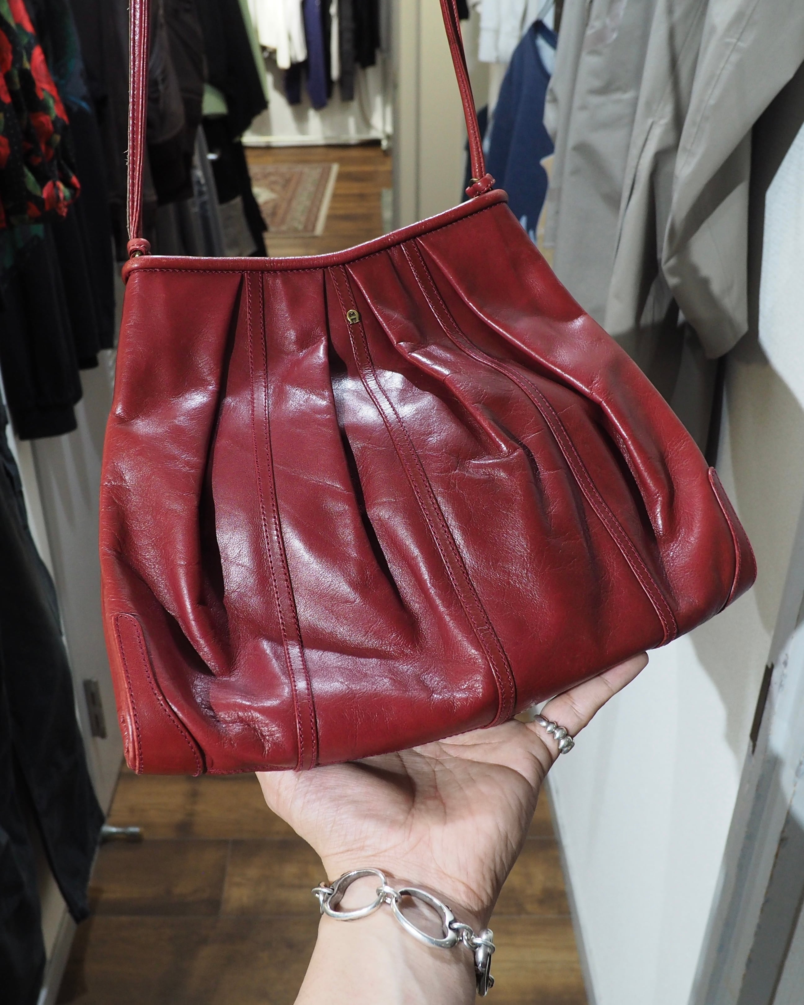 " Etienne Aigner " Dark Bordeaux Color vintage leather shoulder Bag