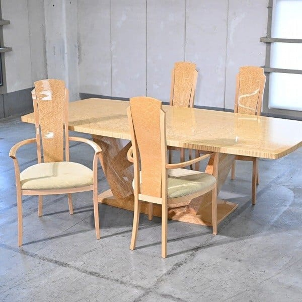 高級 IDC大塚家具 300万 松創「デコ No.11」ダイニング5点セット バーズアイメープル 椅子 食卓 高級 テーブル アームチェア リビング【中古家具/中古インテリア/USED家具ユーズド家具/リサイクル】