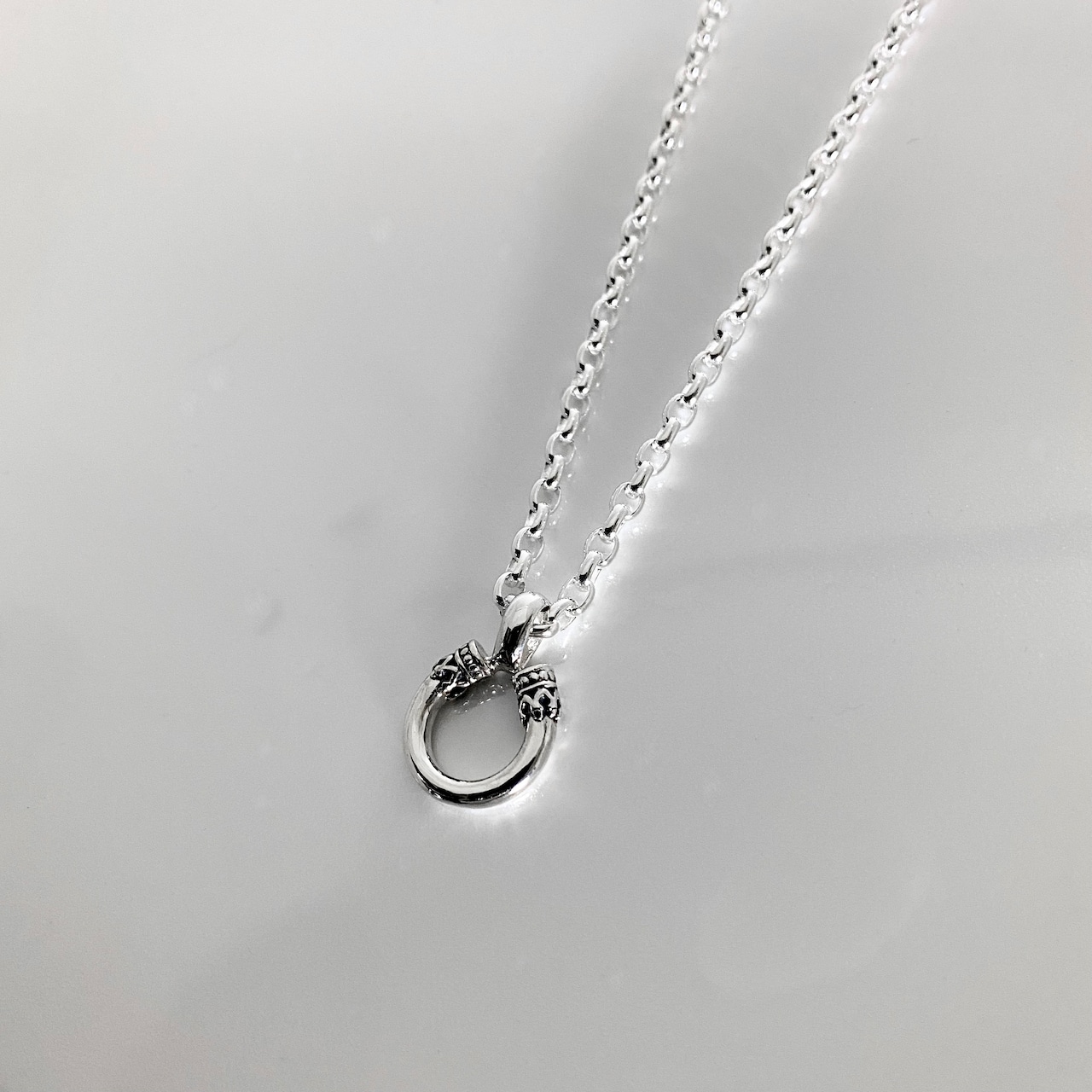 CROWN HORSESHOE NECKLACE / クラウンホースシューネックレス