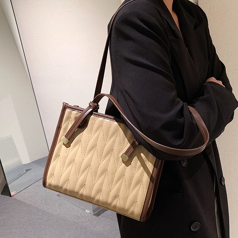 オータムショルダーバッグ 秋物 トートバッグ ハンドバッグ Tiancai_Wing_Bag16300582949