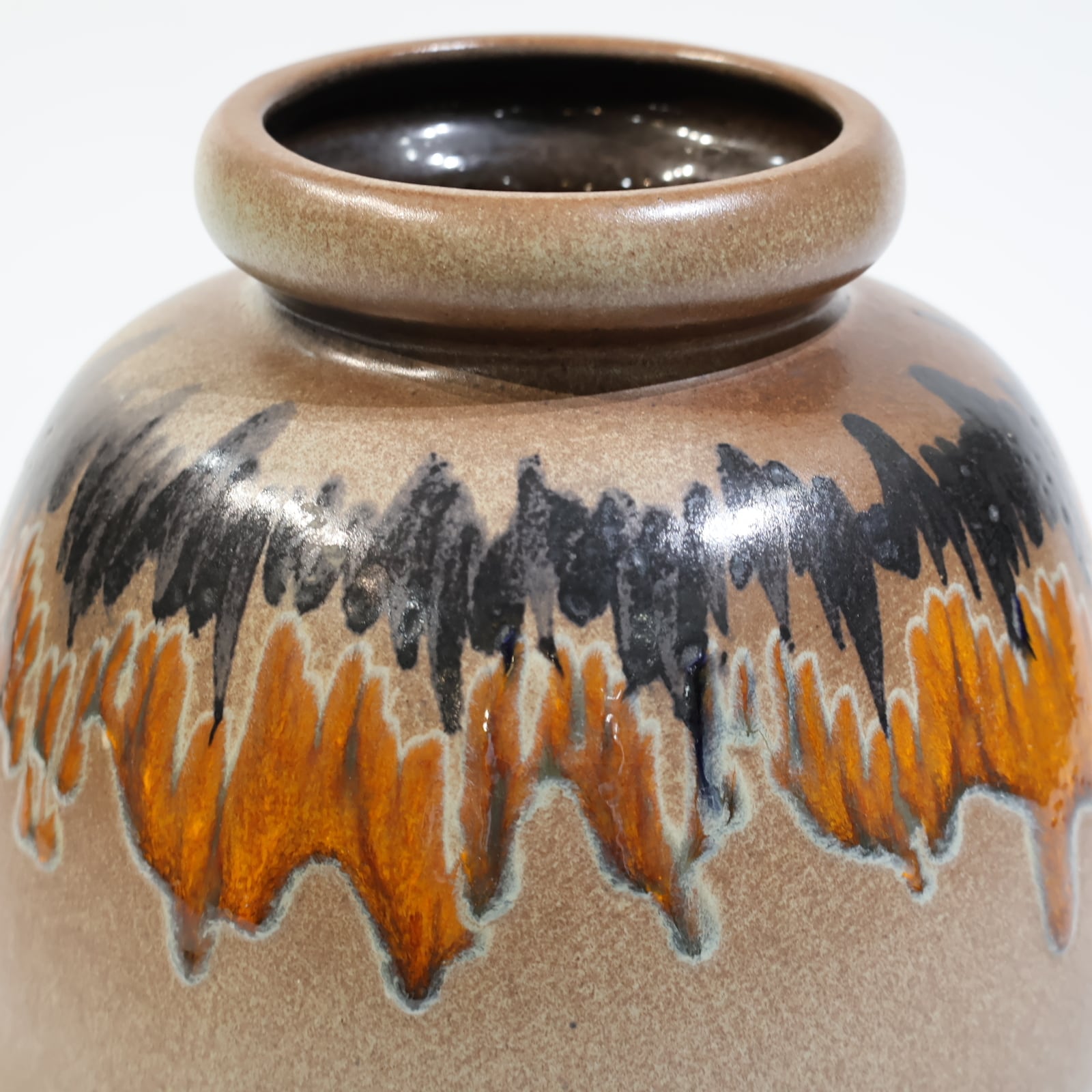 Scheurich-- 18.7cm | Fat Lava & German Art Pottery