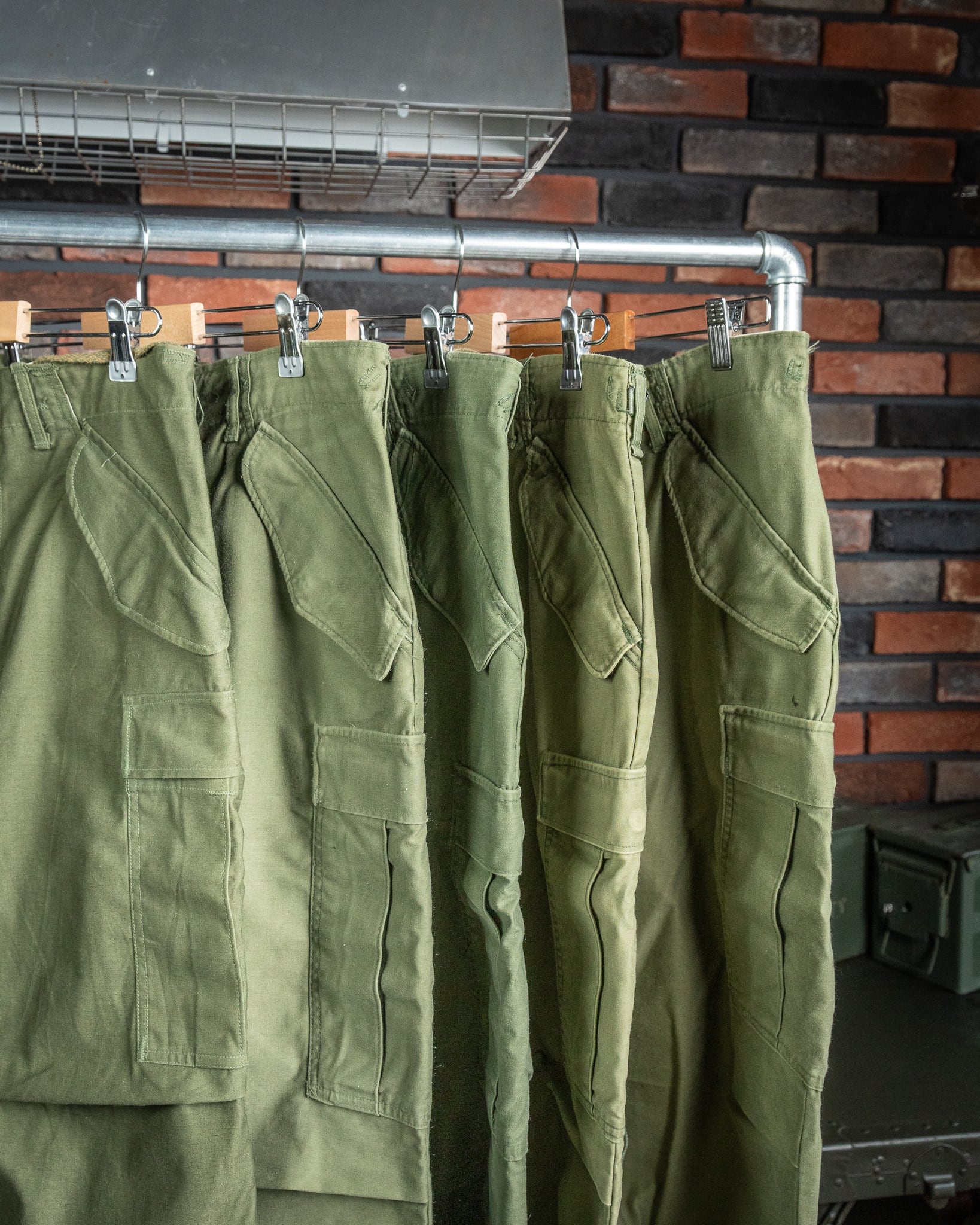 アメリカ軍実物 M65 カーゴパンツ S-R(Lサイズ相当) アメリカ軍実物 M65 カーゴパンツ S-R(Lサイズ相当) - メルカリ