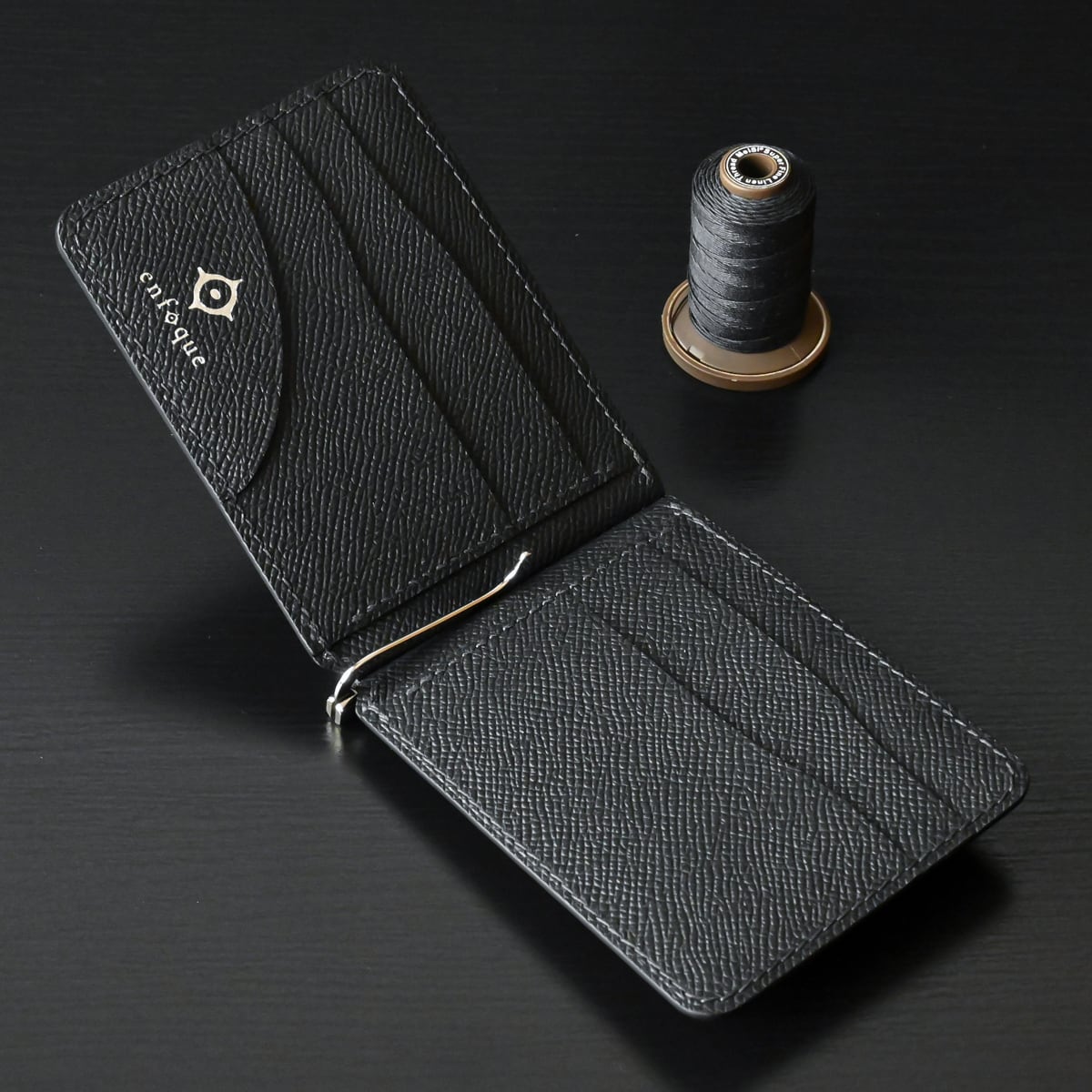手縫い仕立てのマネークリップ財布 黒桟革&フレンチカーフレザー