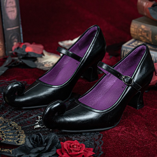 ソアリング・シャドウズ  魔女のストラップシューズ　M25151