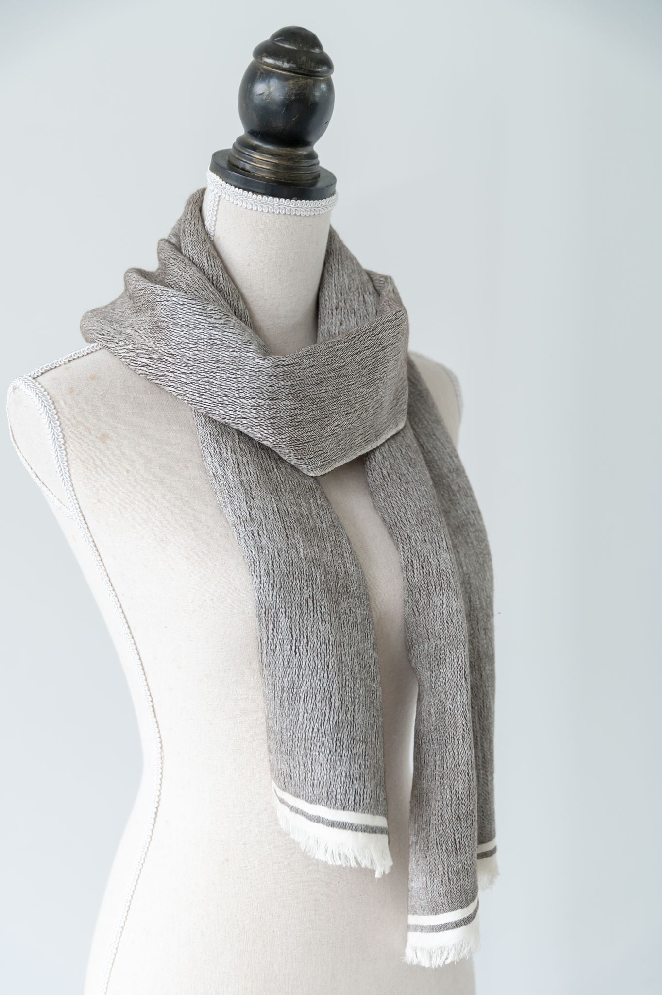 ORIENTAL GATE】ヤクとシルクのマフラー | ネパール発エシカル