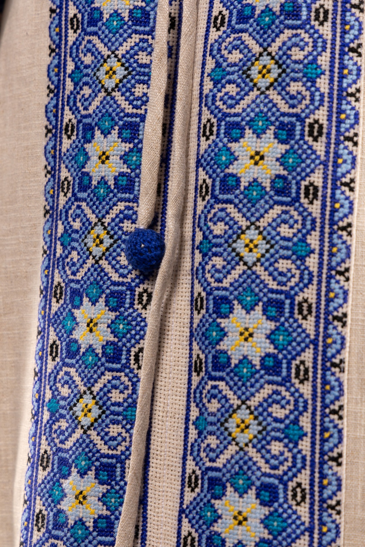 ウクライナ刺繍ヴィシヴァンカ　ワンピース　手刺繍　レディース・フリーサイズ - 2