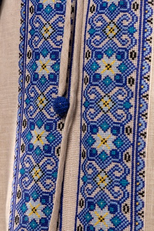 ウクライナ刺繍ヴィシヴァンカ　ワンピース　手刺繍　レディース・フリーサイズ
