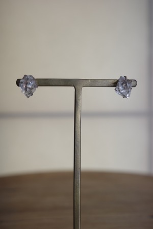 vija earth pierce