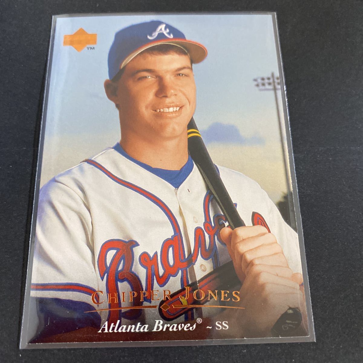 チッパー・ジョーンズ ひたむき サイン入りカード TOPPS