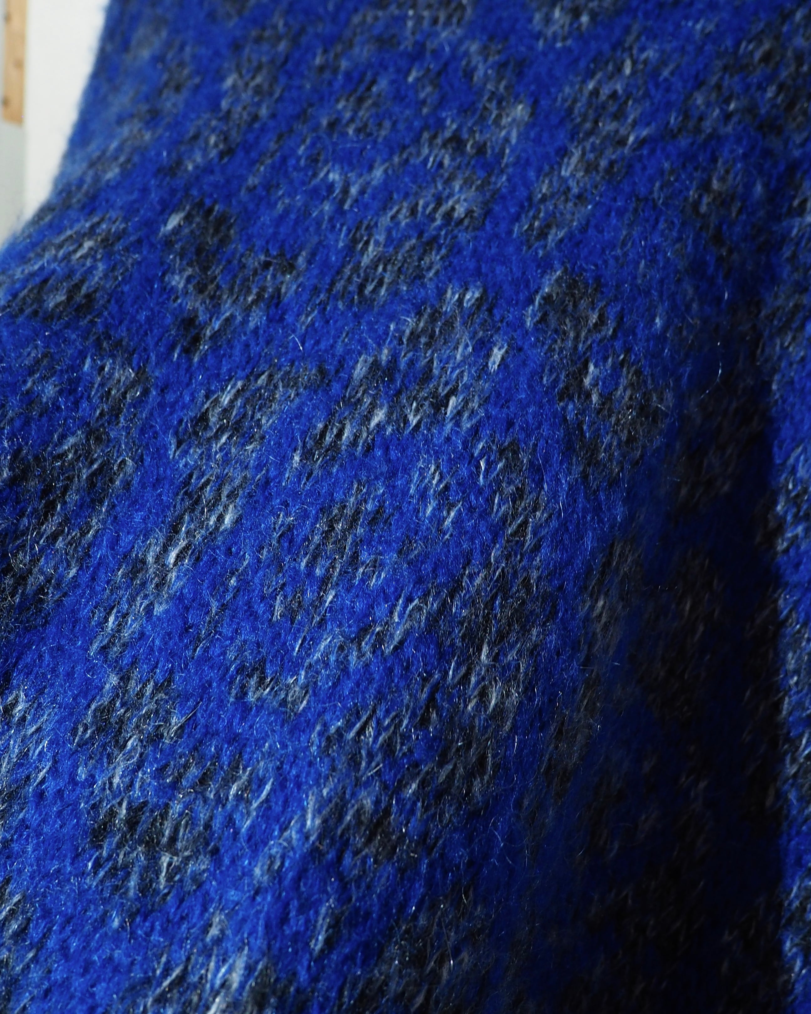 1980 - 90s ” Made in Italy - Benetton ” Beautiful Flower All Over Pattern Vintage Loose Knit