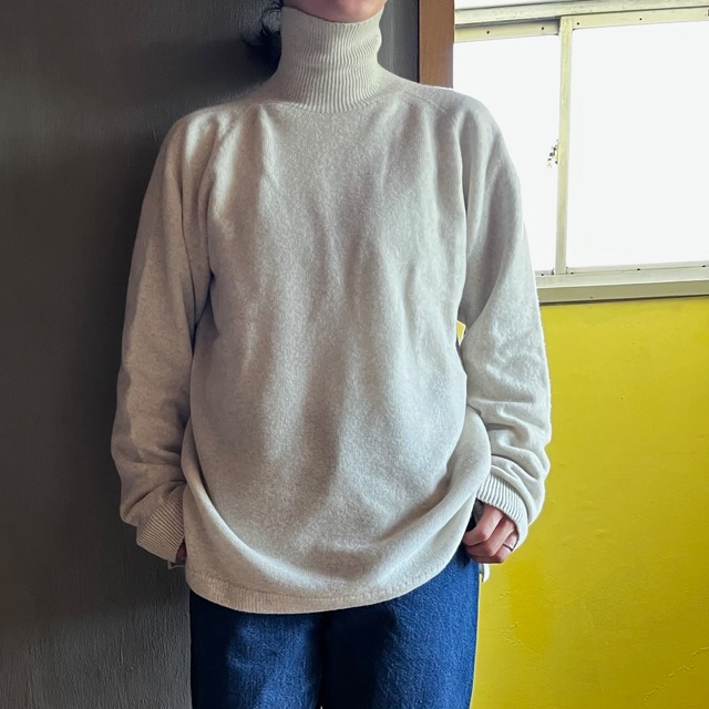 MITTAN｜ウルグアイウールタートルセーター KN-34 薄灰
