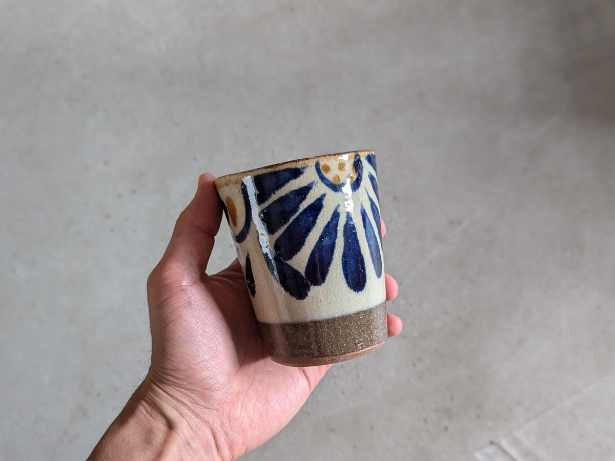 やちむん 陶器工房壱 フリーカップ 湯呑み コバルト唐草 やちむん工房 與那嶺 唐草染付 フリーカップ パステルシリーズ(ピンク) ¥2,062 大人の焼き物 