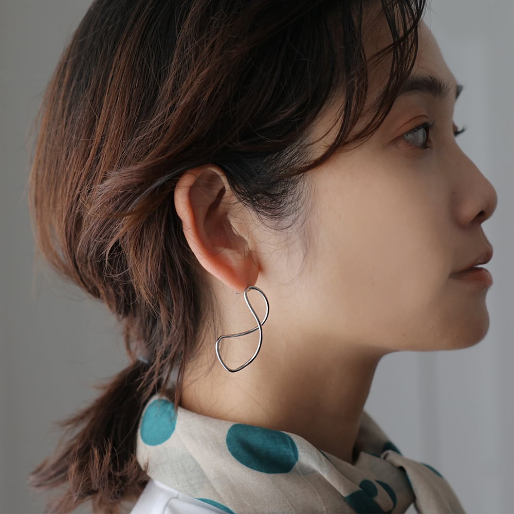 shesay アシンメトリーピアス | Zakka so-la