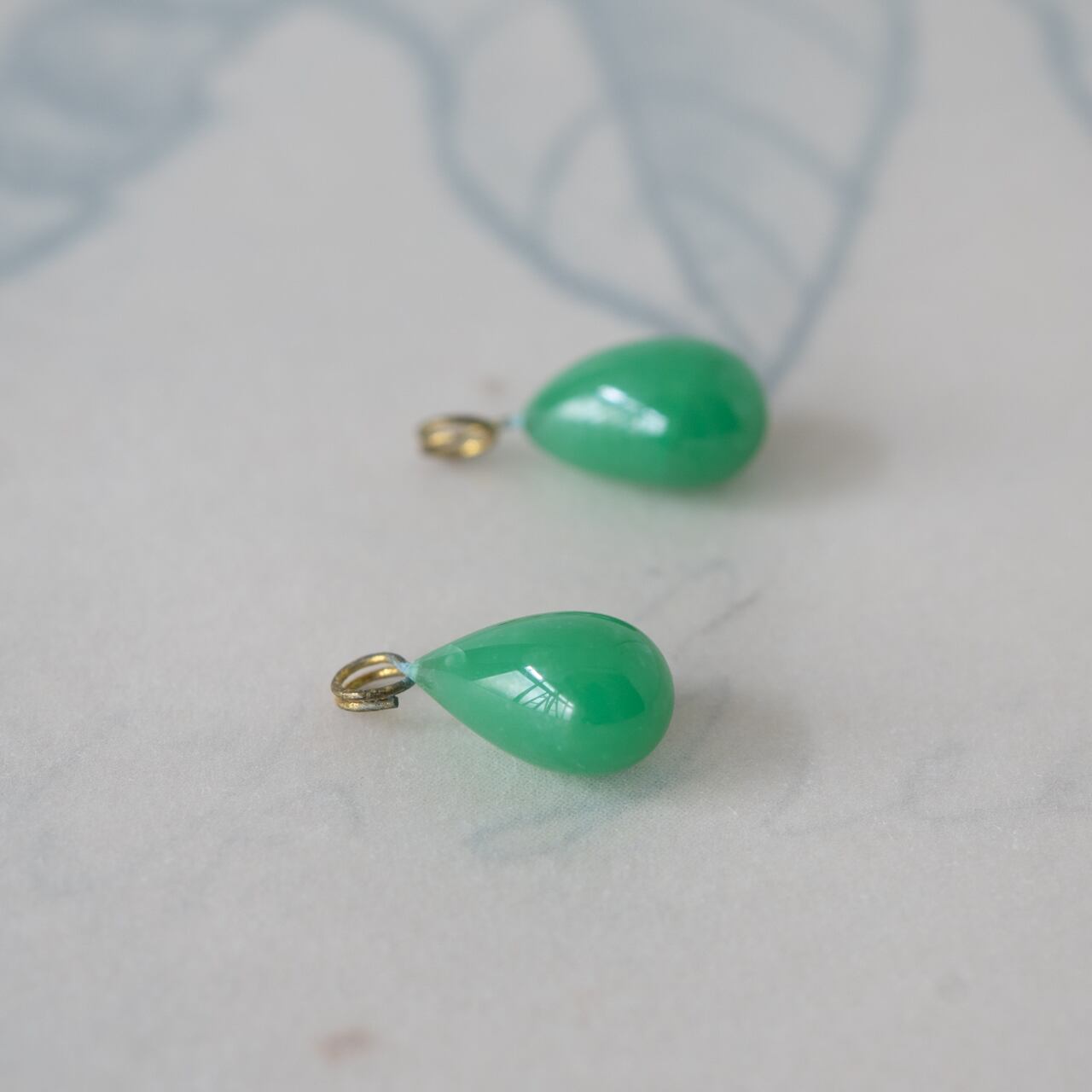 チェリーブランド ハンドメイド、ドロップガラスチャーム(グリーン・2コ)