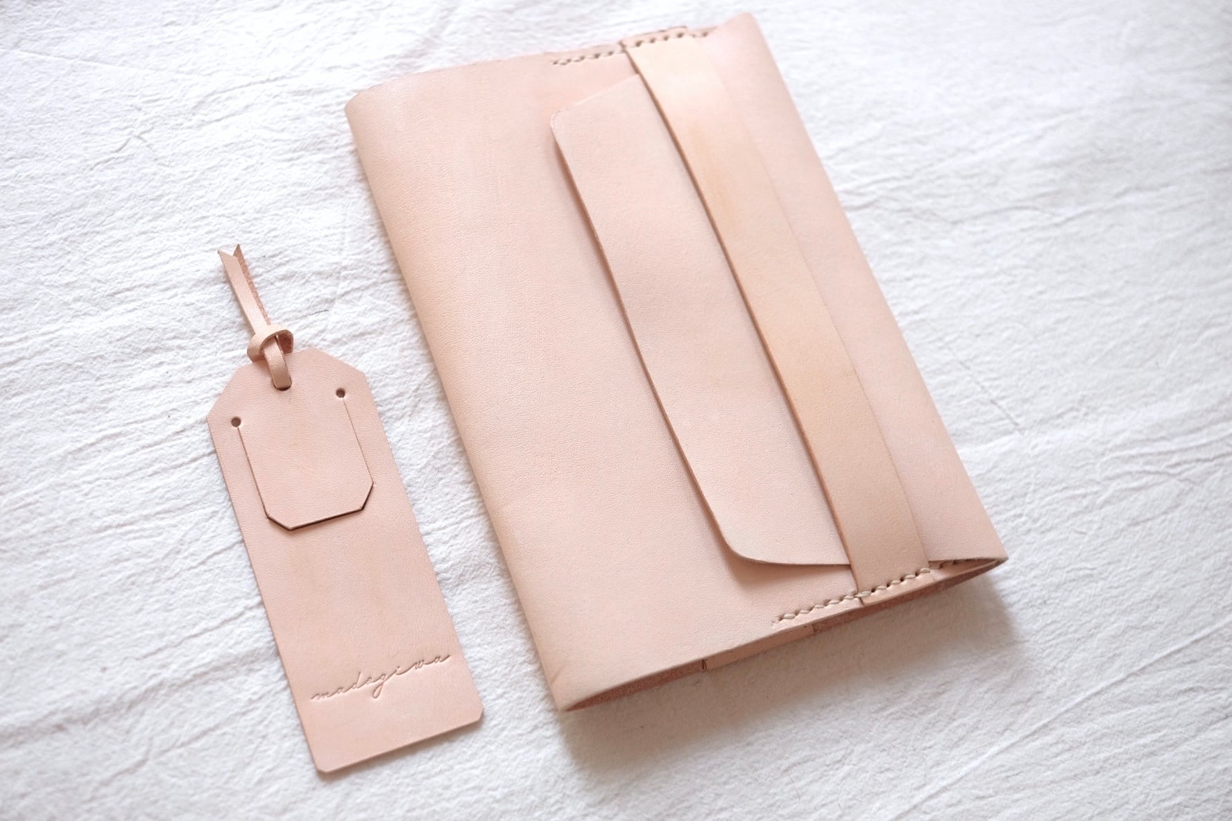 文庫本ブックカバーと栞のセット | まどぎわ