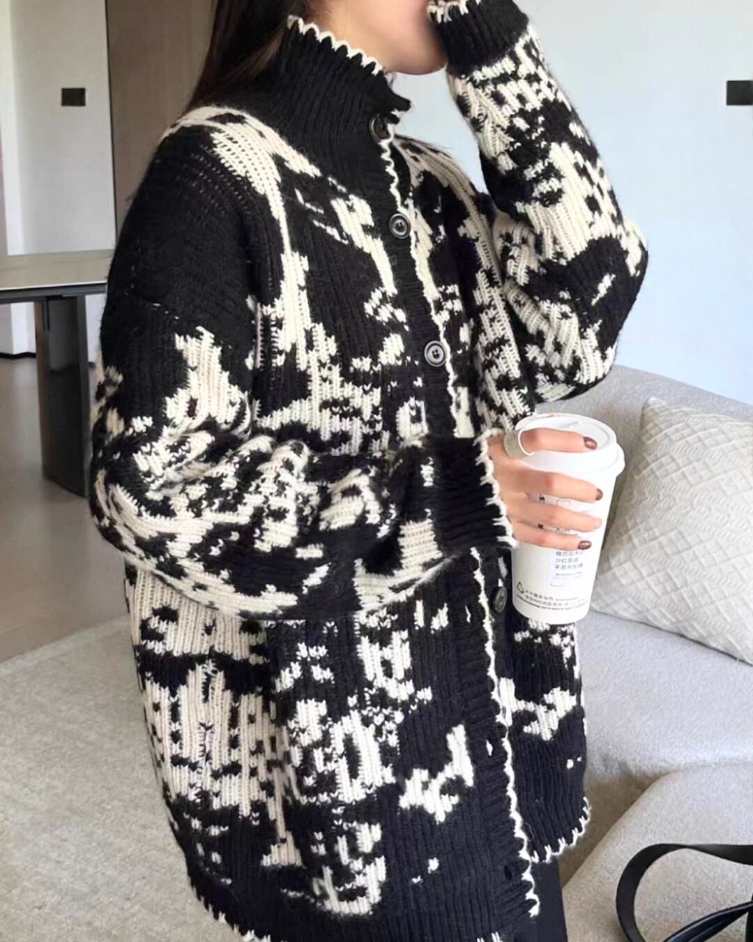 ドローイングニットカーディガン