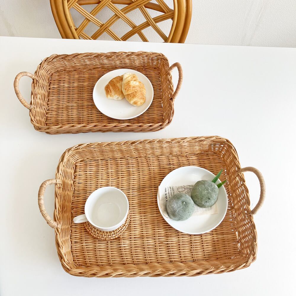 ボデガグラスの蓋になる小さなラタントレーボデガグラスの蓋になる