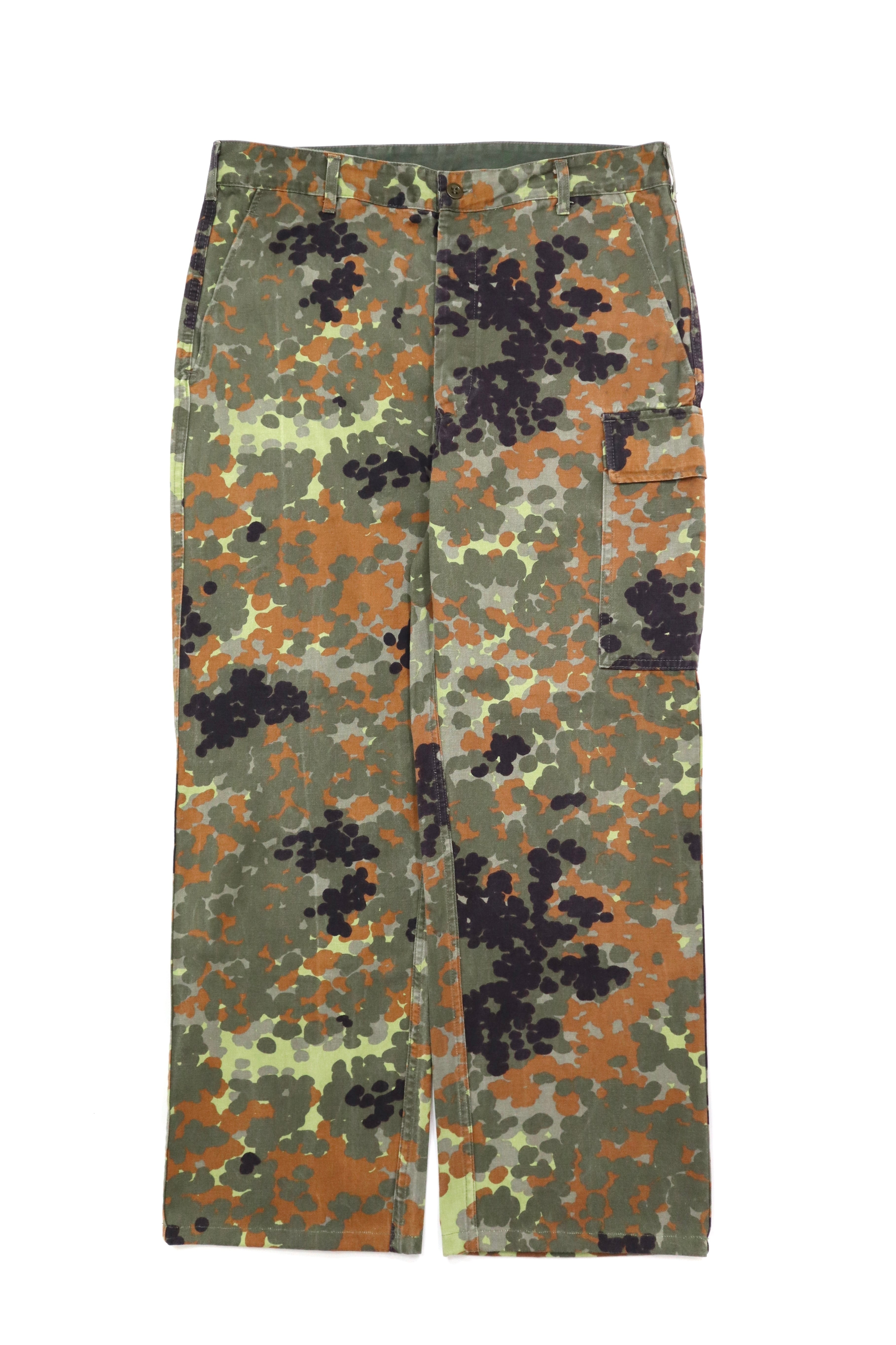 USED 90s camouflage cargo pants