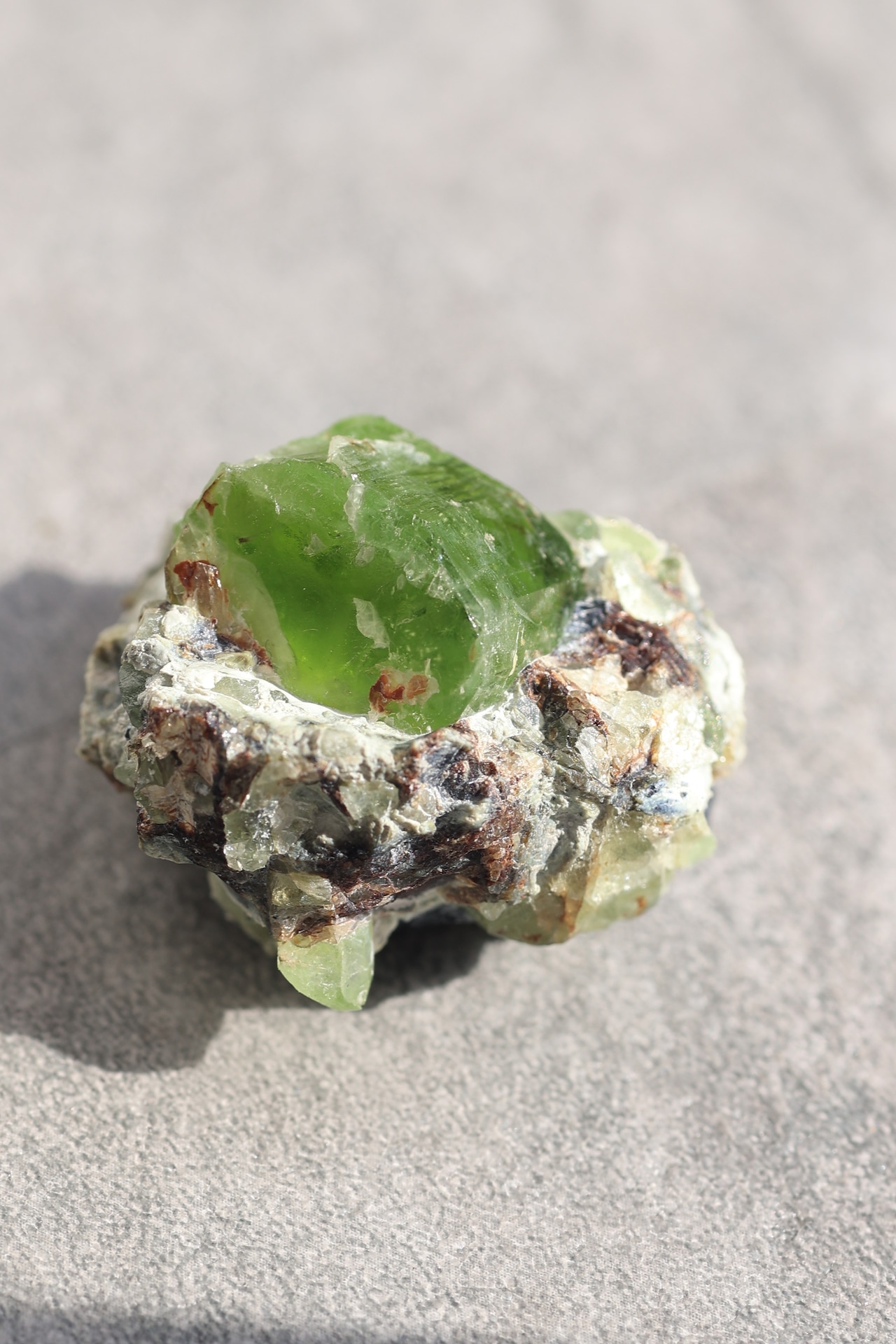 ペリドット「太陽の雫」Peridot|天然石 原石 鉱物 パワーストーン | PD-H-003