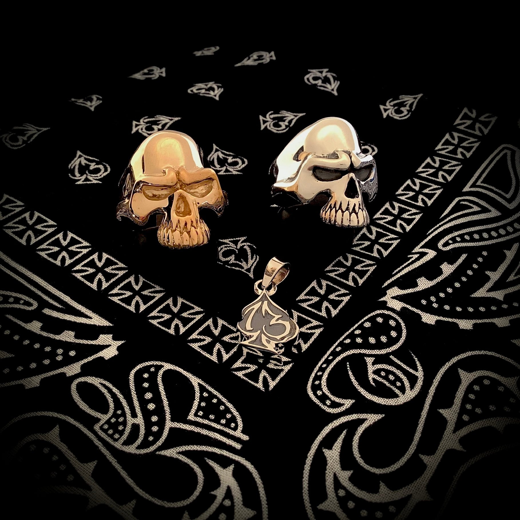 THIRTEEN DESIGNS サーティーンデザインズ KR-19 MIDDLE MAD SKULL