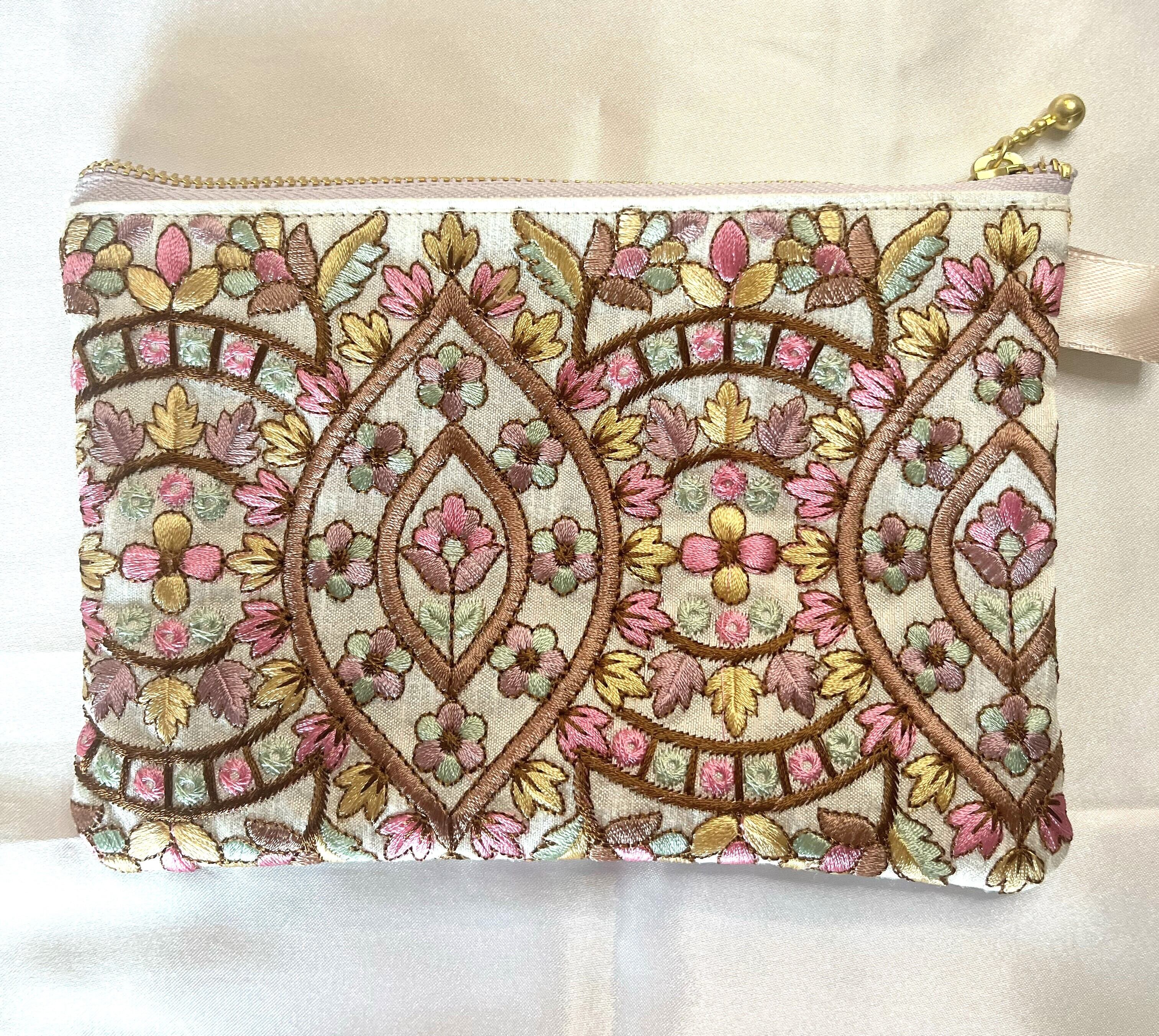 べべ柄ラウンドファスナー長財布『劇場版魔法少女まどか☆マギカ