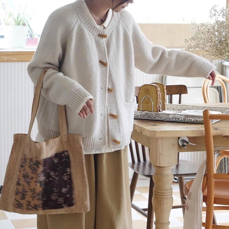 ホーンボタンニットカーディガン M0138