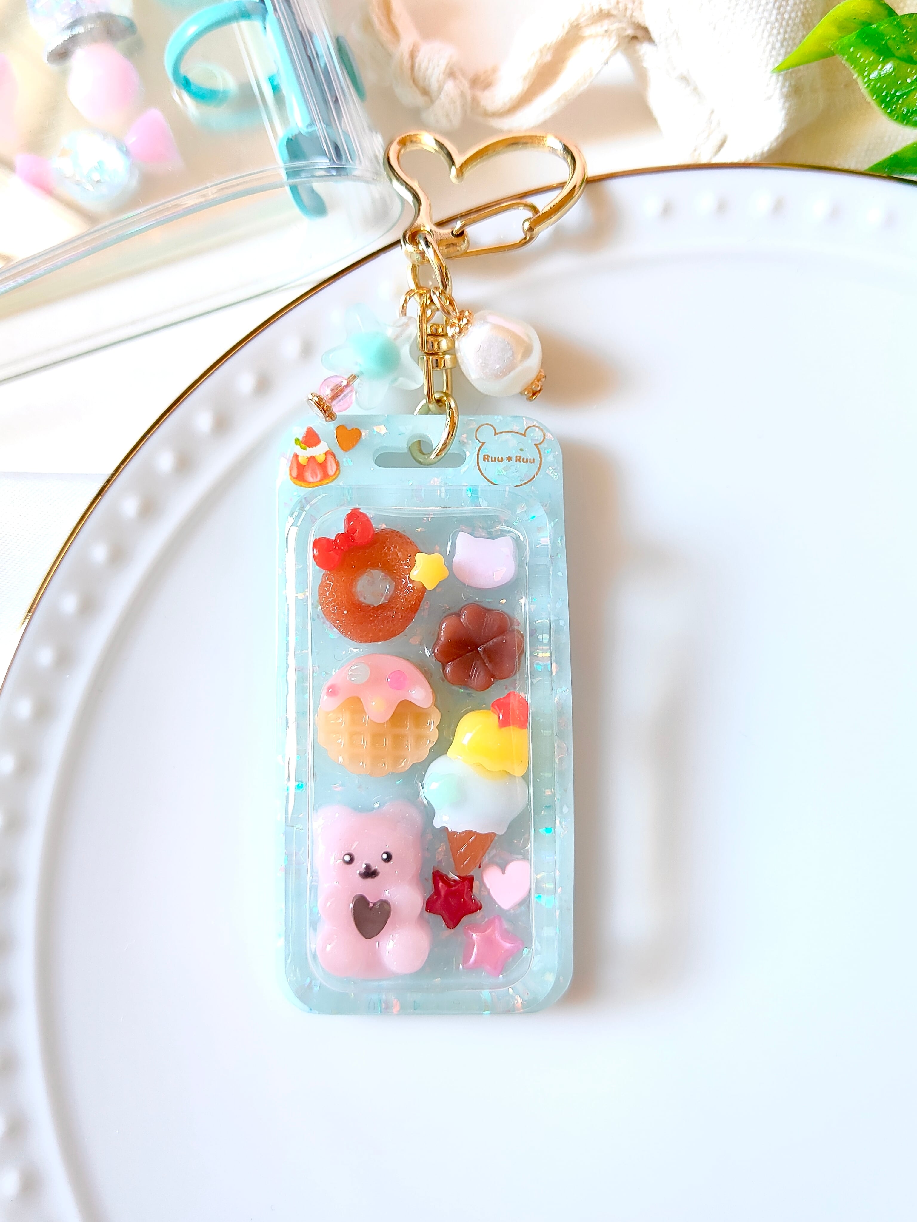 ゆめいろ水面にゃんこヘアゴム レジン | Ruu＊Ruu