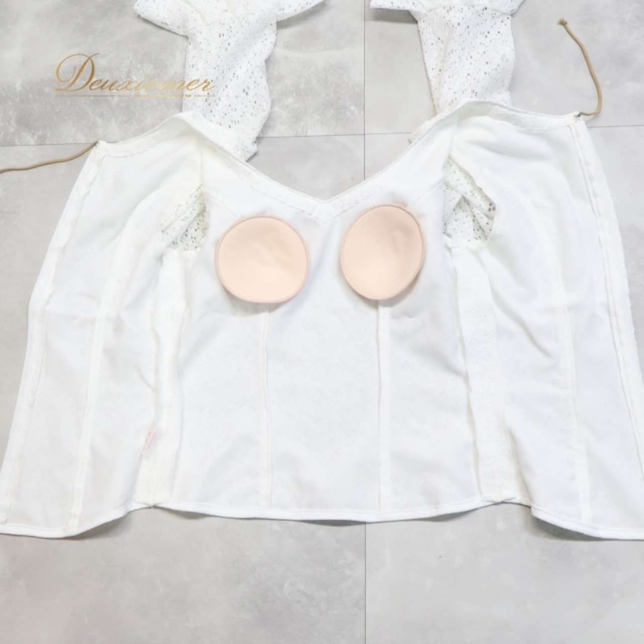 フラメンコ 衣装 トップス ブラウス 白 レース 高橋家 ダンス フリル 綺麗 パーティ 発表会 ホワイト系 おしゃれ エレガント フェスティバル ダンス衣装 レディース シンプル