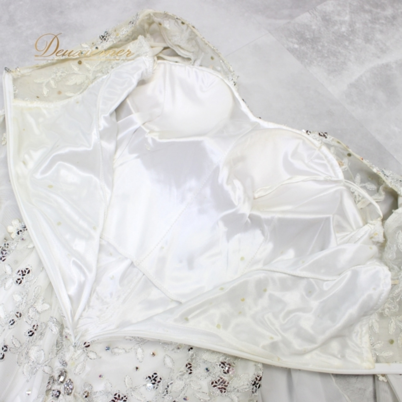 社交ダンス 衣装 スタンダード ドレス ワンピース パーティ衣装 女性用 レディース オールシーズン 白 ホワイト系 スパンコール フロート 派手 華やか レース ラインストーン 華やかさ ドレスアップ 打ち合わせ パフォーマンス ステージ 衣装優雅