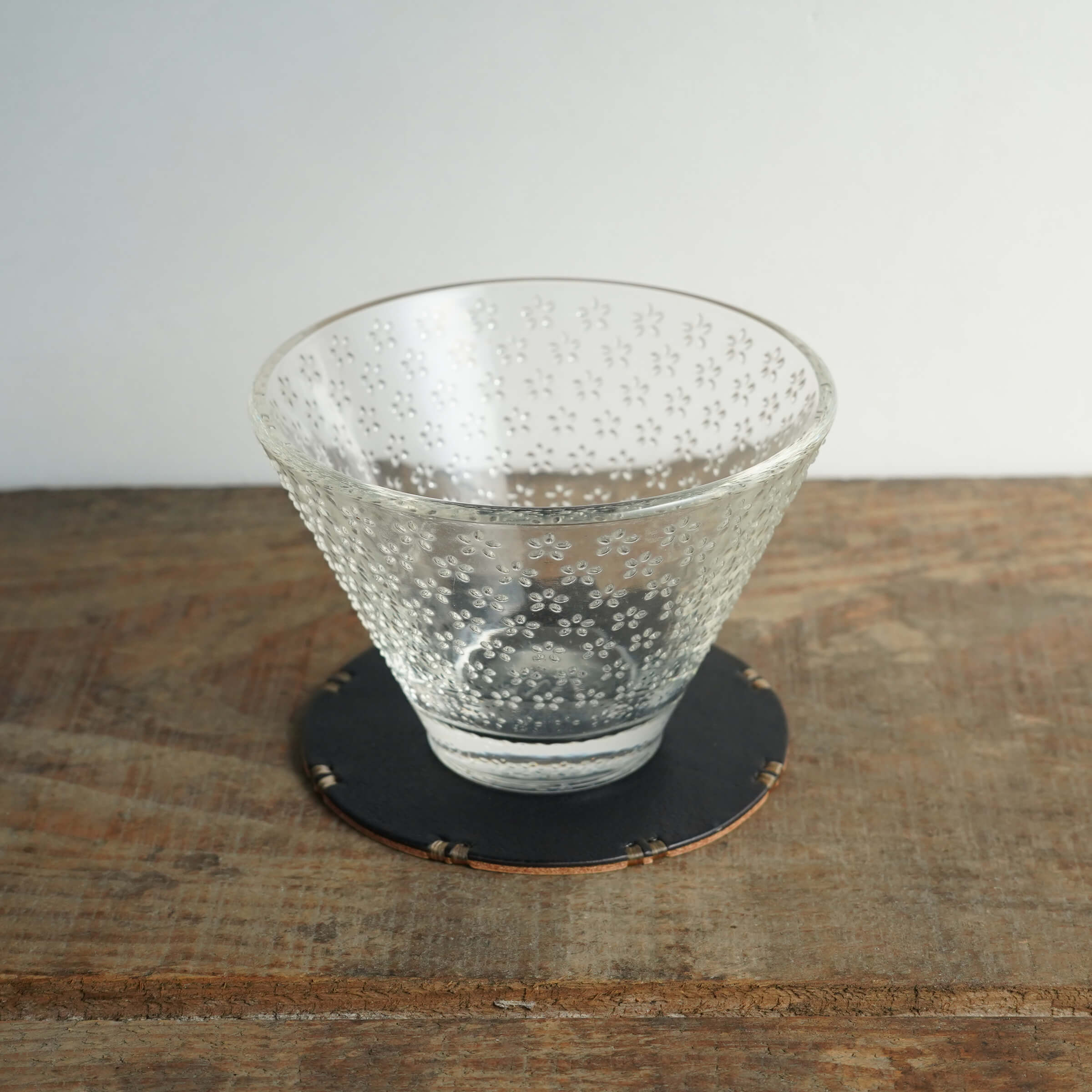 コップ敷き 丸 牛ヌメ革/ 鹿革 紺