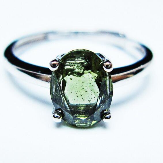 モルダバイト リング モルダウ石 指輪 フリーサイズ 12号 一点物 メール便可 [M便 1/20] 199-671