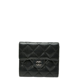 シャネル ココマーク マトラッセ 三つ折り財布 ブラック ラムスキン レディース CHANEL 【中古】