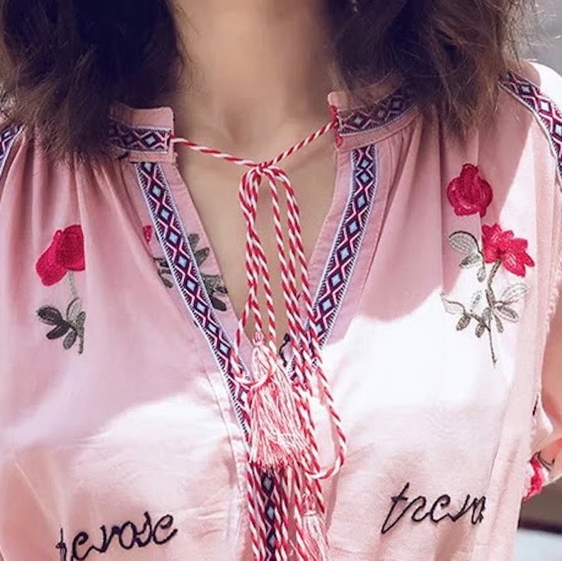 ローズ刺繍ボヘミアンミニ丈ワンピース ウエストリボンベルト付き