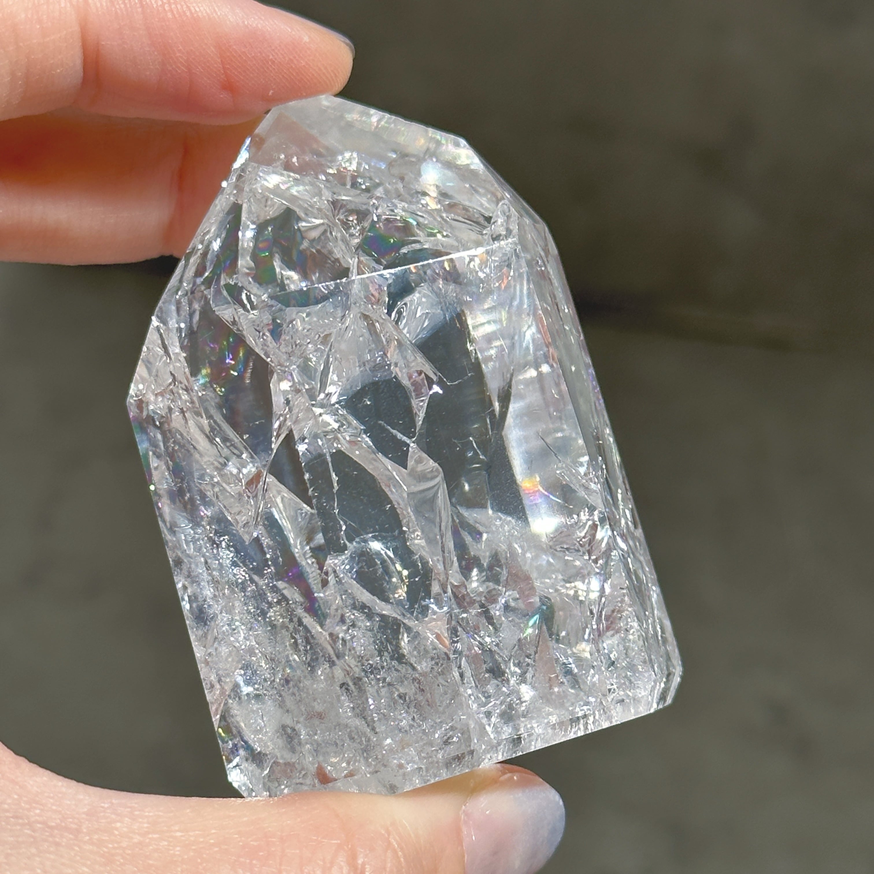 アイリス　クラック　水晶　めちゃくちゃ綺麗です^_^ アイリス クラック 水晶 めちゃくちゃ綺麗です^^ クラック