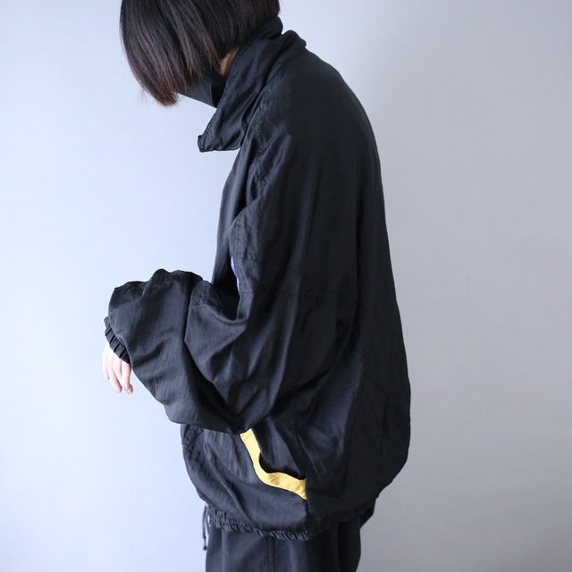 black base good coloring loose silhouette half-zip high-neck nylon pullover