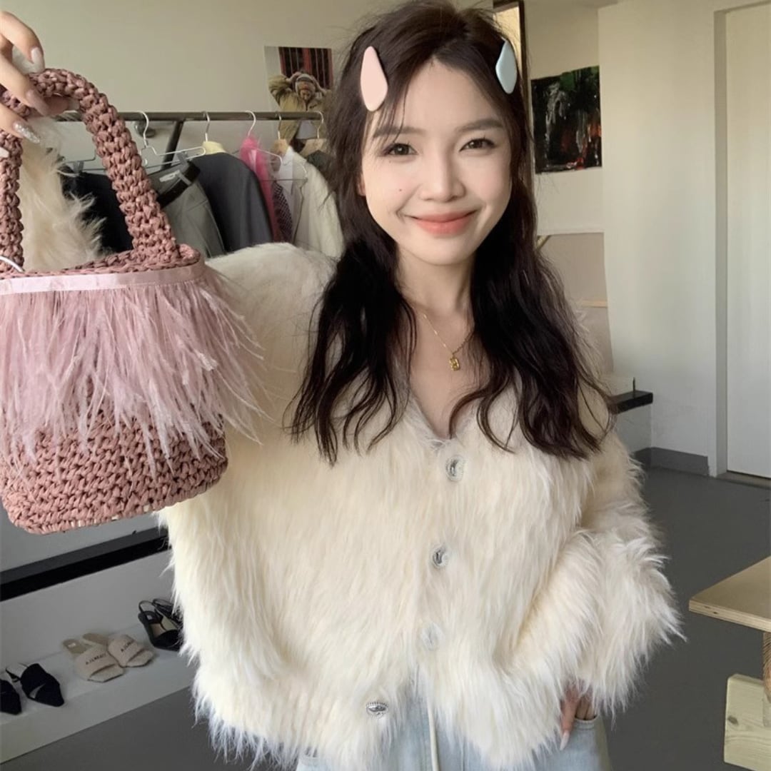 ふわふわファーの甘めカーデ♪ フェイクファー クロップド丈 Vネック