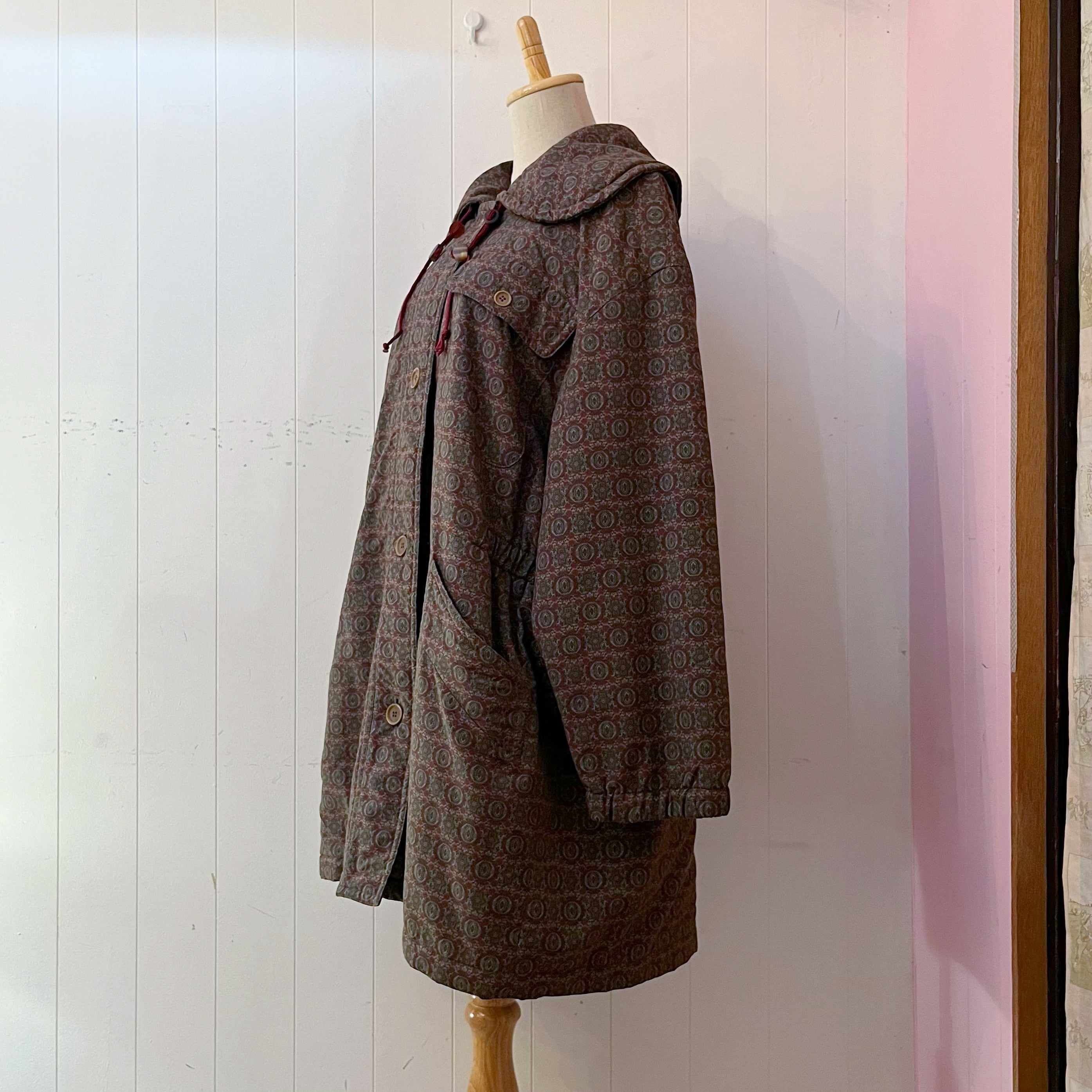 round collar geometric drawstring coat
