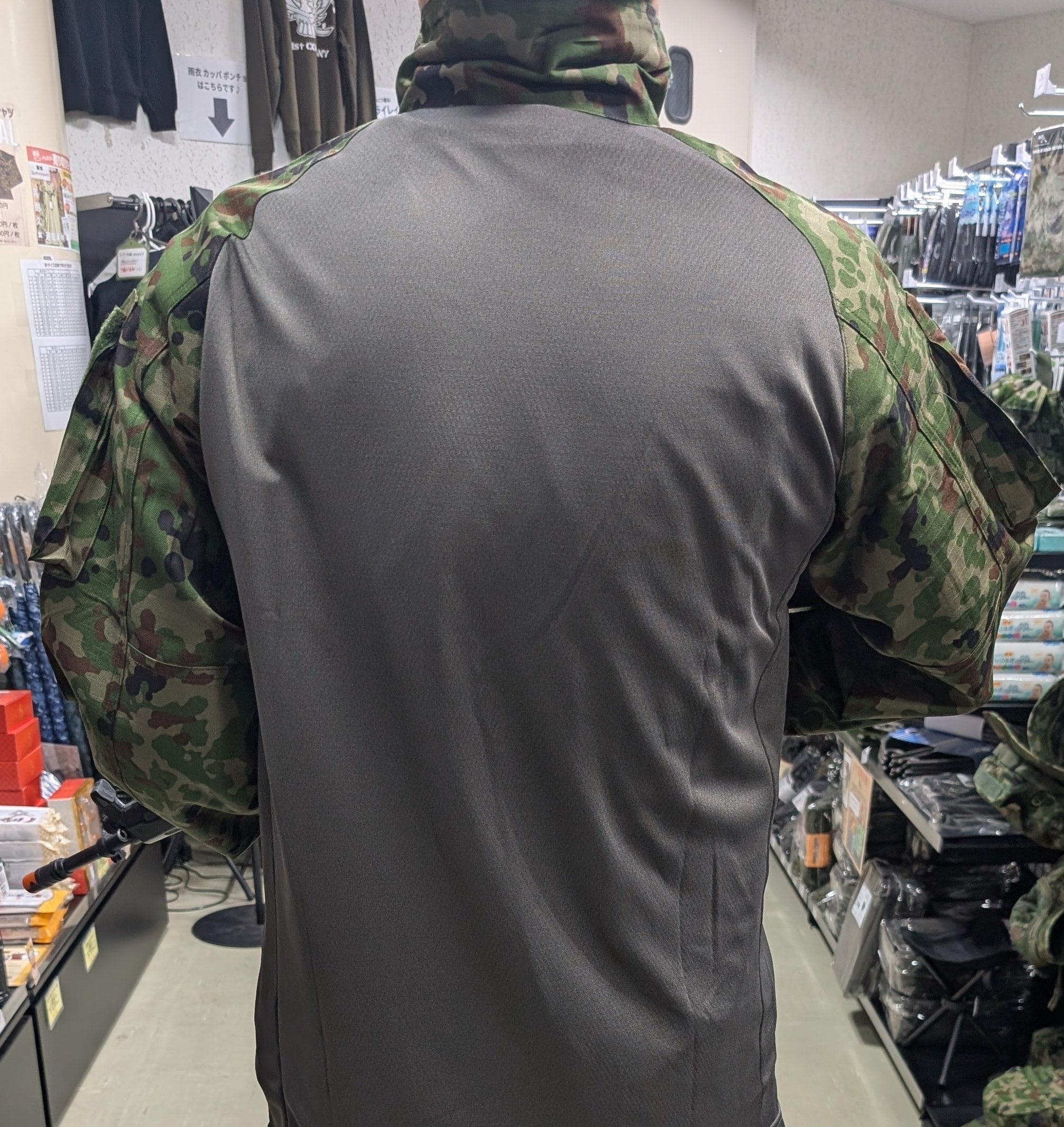 新発売！！陸上自衛隊 新型コンバットシャツ 陸自迷彩 難燃 Tシャツ
