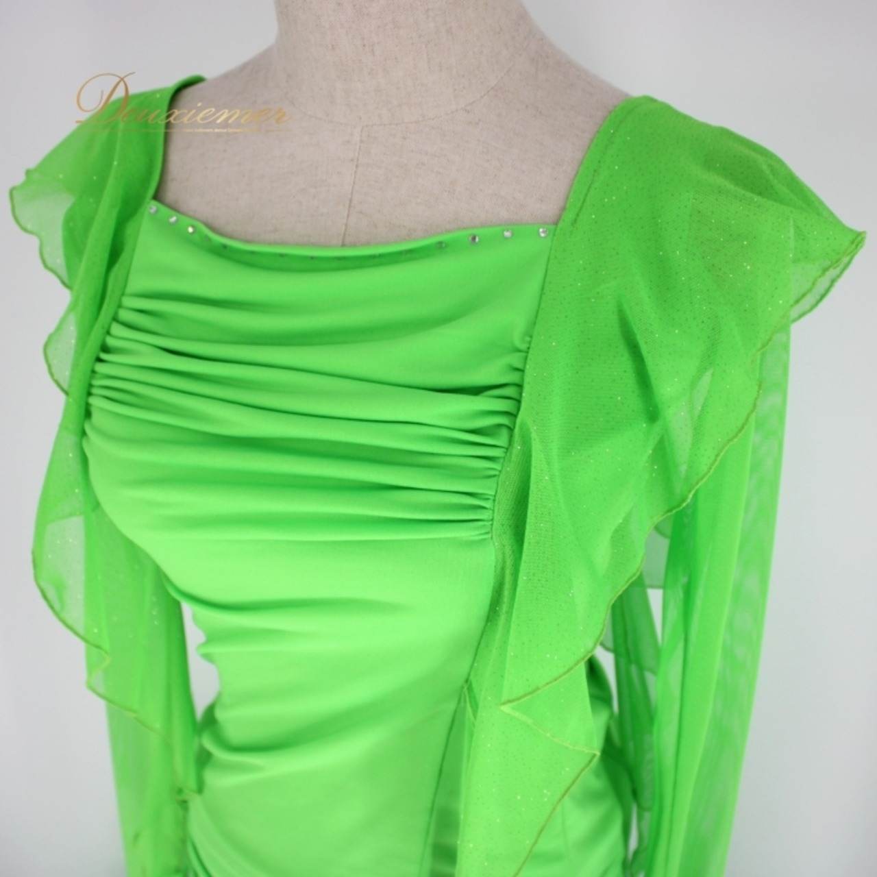 社交ダンス 衣装 スタンダード 上下セット ツーピース レッスンウェア パーティ衣装 Create-Sun クリエイトサン 黄緑 グリーン系 無地 フリル 輝く ラインストーン ジュニア ダンスウェア ダンス スカート トップス 伸縮性 ポリエステル 派手 発表会 フィットネス ストレッチ 軽量 おしゃれ ステージ 衣装 セットアップ