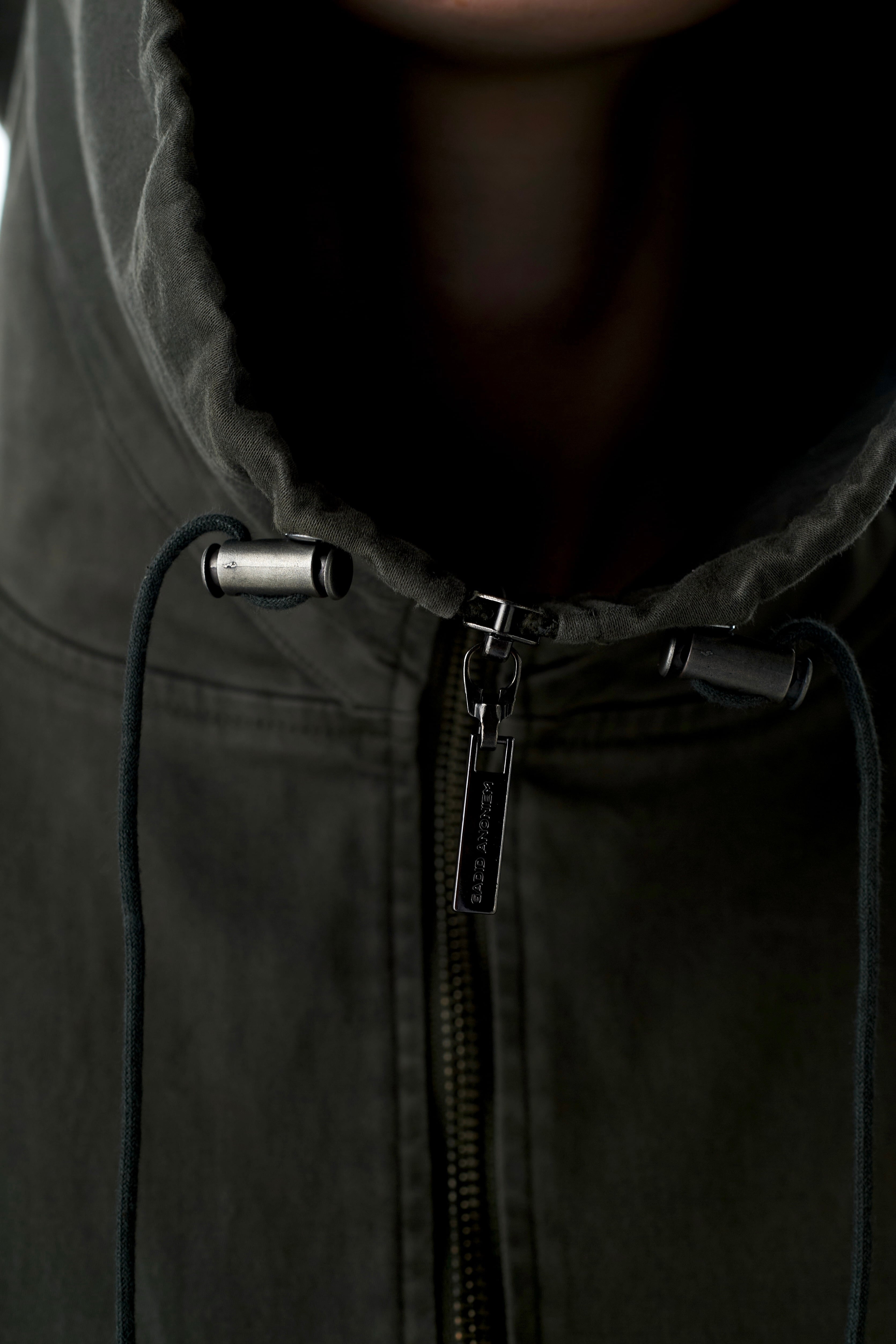 LOGG / KHAKI | GADID ANONIEM