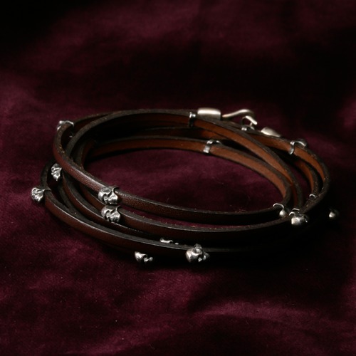 Leather strap with Skull Beads