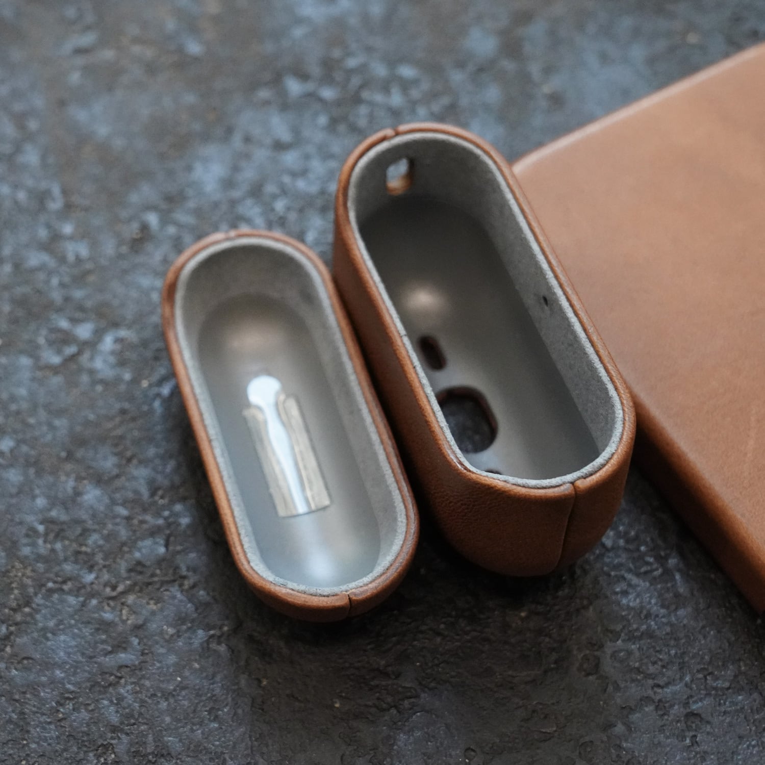 ◇AirPods Pro 3◇ Cognac Cowhide Leather Case / エアーポッズ
