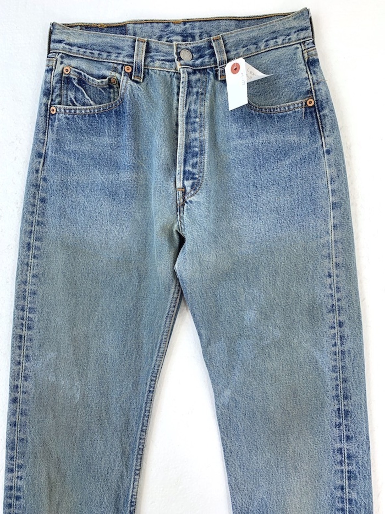 M-206  リーバイス Levisレギュラー古着 1990年代米国製刻印546  W 70cm(ぐるり） 股下 77cm