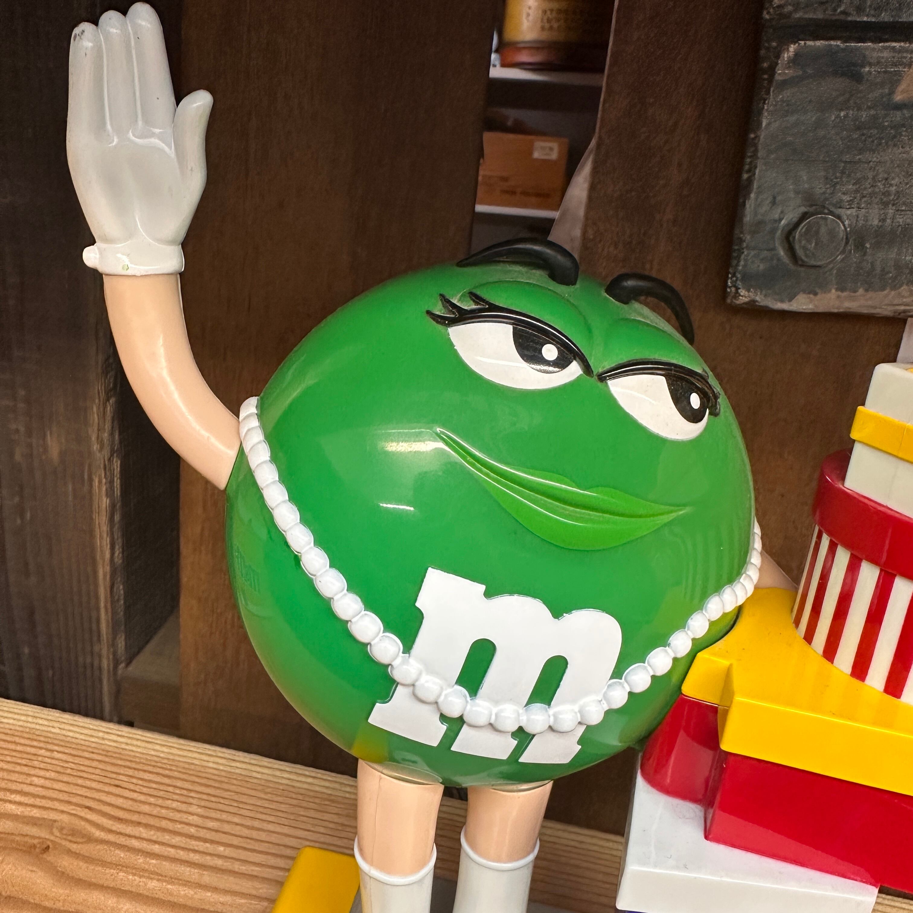 極美品✨ 箱有り M&M's ディスペンサー（グリーン タクシー待ち 1990s m&m's チョコレートディスペンサー グリーン タクシー＆ギフト