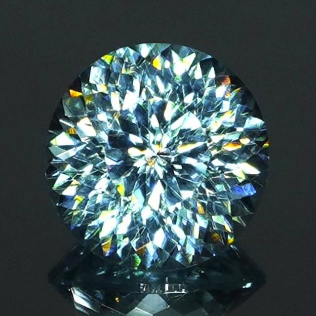 【DISCOVERY】Bright Brilliant Cut®︎ “160 Facets” 0.91ct Natural Blue Zircon