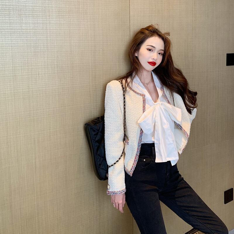 ツイードジャケット 上着 コートホワイト 白シャツ 女性 レディース