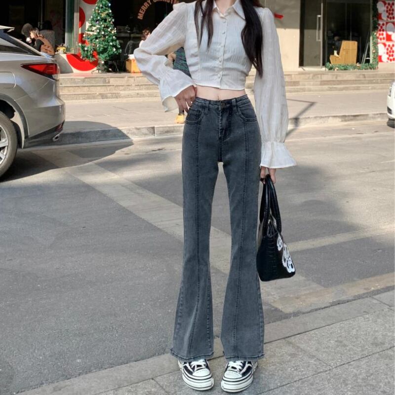 美脚演出のデニム♪ センターライン デニム フレアパンツ ブーツカット